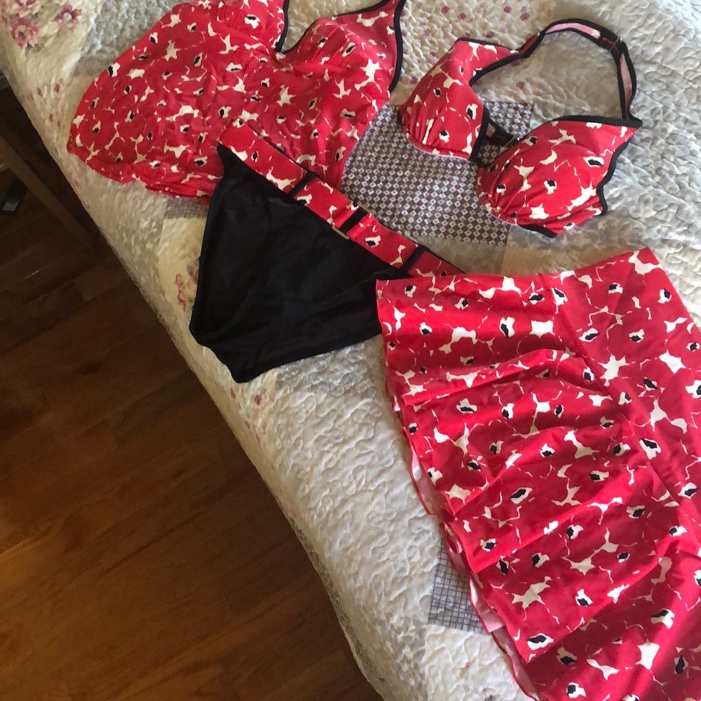 4 piece Victoria Secret Swimsuit